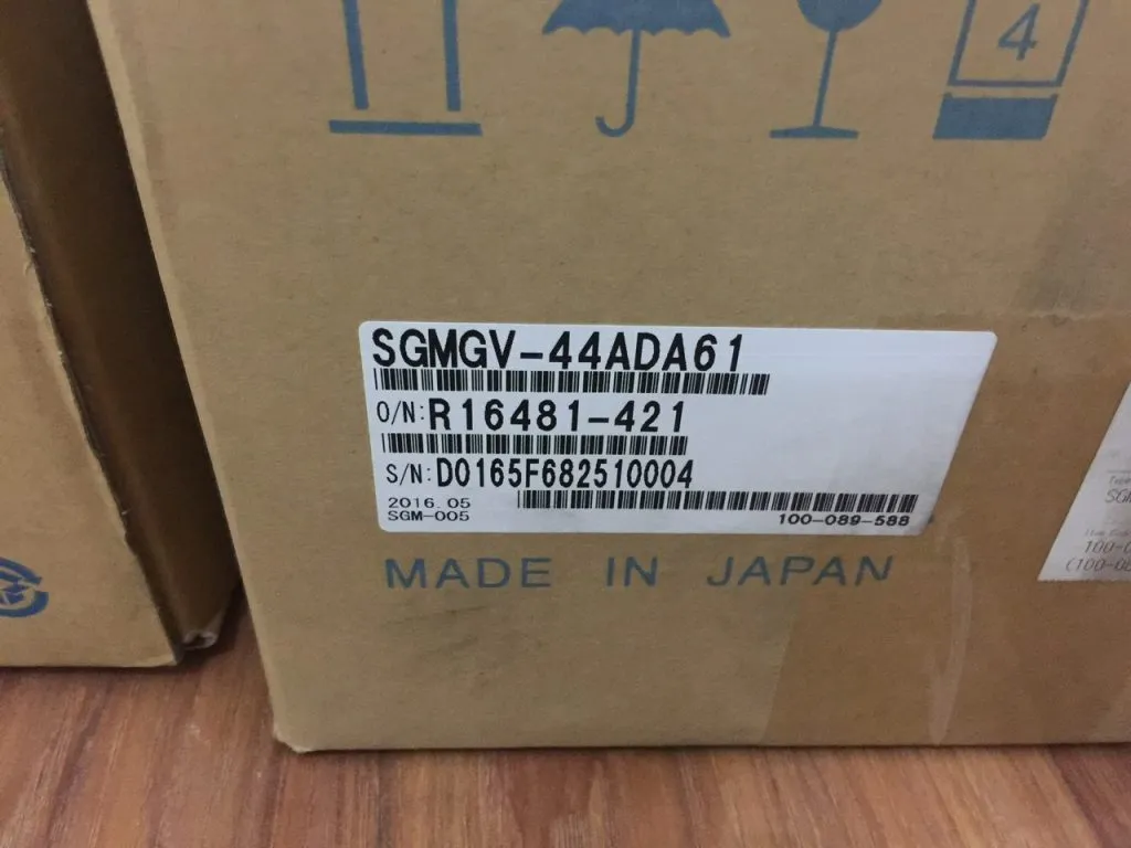 Động cơ servo Yaskawa sigma5 1